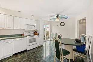 947 N Park Ave, Massapequa, NY 11758 - Photo 5