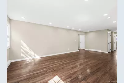 9 Honeysuckle, Kings Park, NY 11754 - Photo 7