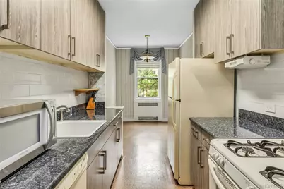 118-11 84 Avenue #406, Kew Gardens, NY 11415 - Photo 11