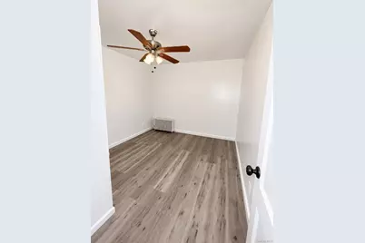 6052 80th Avenue, Ridgewood, NY 11385 - Photo 3