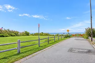 891 S Bay St, Lindenhurst, NY 11757 - Photo 35