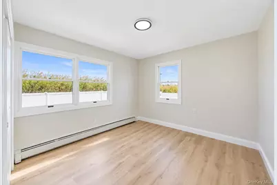 891 S Bay Street, Lindenhurst, NY 11757 - Photo 15