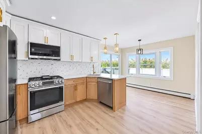 891 S Bay Street, Lindenhurst, NY 11757 - Photo 11