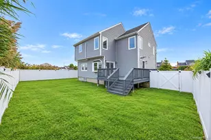 891 S Bay St, Lindenhurst, NY 11757 - Photo 31