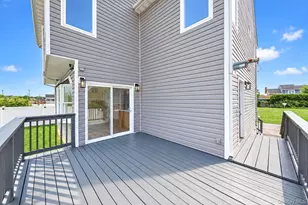 891 S Bay St, Lindenhurst, NY 11757 - Photo 33