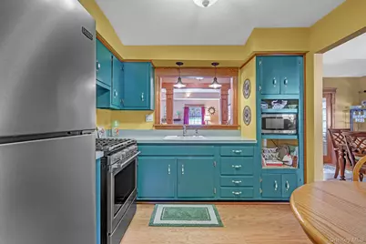 9 Anson Lane, West Sayville, NY 11796 - Photo 11