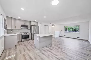 152 Alkier St, Brentwood, NY 11717 - Photo 7