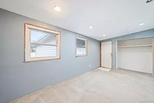 11 E Hollywood Ave, Lindenhurst, NY 11757 - Photo 11
