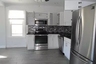 27 Starks Pl, Lynbrook, NY 11563 - Photo 5