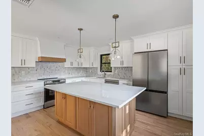 6 Slocum Avenue, Port Washington, NY 11050 - Photo 9