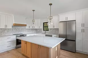 6 Slocum Ave, Port Washington, NY 11050 - Photo 9