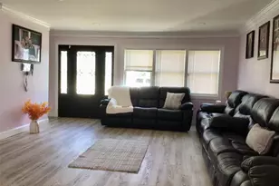 5 Doolittle Ave, Brentwood, NY 11717 - Photo 3