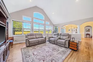 38 Tyler Dr, Riverhead, NY 11901 - Photo 17