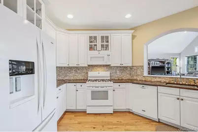 38 Tyler Drive, Riverhead, NY 11901 - Photo 23