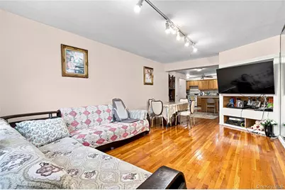 74-45 Yellowstone Boulevard #5G, Rego Park, NY 11374 - Photo 9