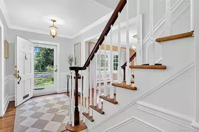 602 Park Avenue, Manhasset, NY 11030 - Photo 3