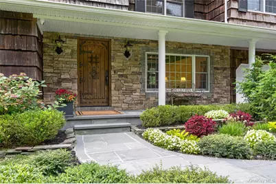 4 Salt Hay Way, Smithtown, NY 11787 - Photo 3