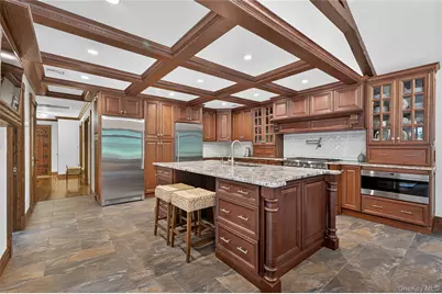 4 Salt Hay Way, Smithtown, NY 11787 - Photo 13