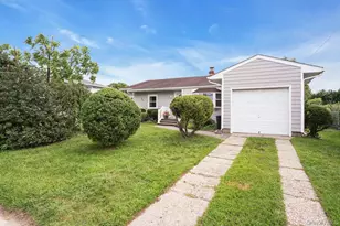206 Alkier St, Brentwood, NY 11717 - Photo 3