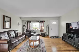 206 Alkier St, Brentwood, NY 11717 - Photo 11