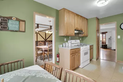 206 Alkier Street, Brentwood, NY 11717 - Photo 25