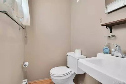 206 Alkier Street, Brentwood, NY 11717 - Photo 31