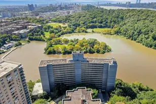 2400 Johnson Ave, Bronx, NY 10463 - Photo 35