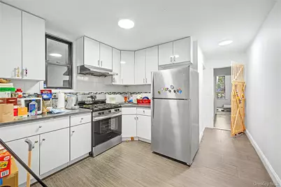 131-07 Liberty Avenue, Richmond Hill, NY 11419 - Photo 17