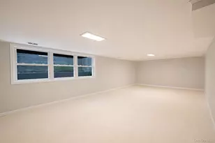 15 Cliff Rd, Port Jefferson, NY 11777 - Photo 25
