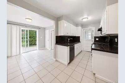140 Whitman Road, Yonkers, NY 10710 - Photo 5