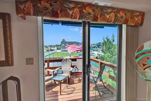 309 Mariners Way, Copiague, NY 11726 - Photo 15