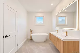 93 Stone, Levittown, NY 11756 - Photo 23