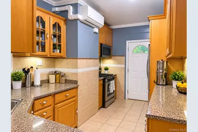 732 E 223rd Street, Bronx, NY 10466 - Photo 3