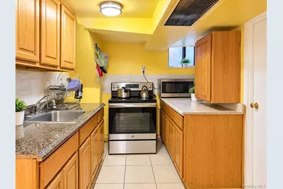732 E 223rd Street, Bronx, NY 10466 - Photo 15