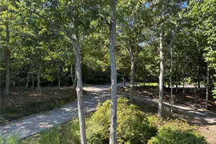 2 Little Ct, East Hampton, NY 11937 - Photo 3
