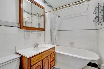30 Brentwood Parkway, Brentwood, NY 11717 - Photo 25