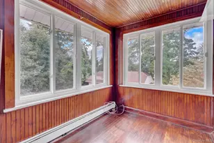 30 Brentwood Pkwy, Brentwood, NY 11717 - Photo 17