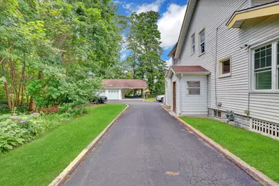 30 Brentwood Parkway, Brentwood, NY 11717 - Photo 3