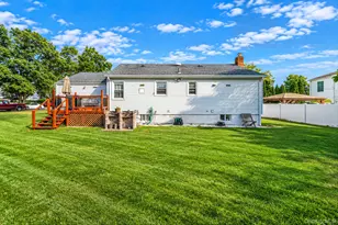1477 6th St, West Babylon, NY 11704 - Photo 19