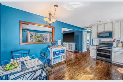 1477 6th Street, West Babylon, NY 11704 - Photo 7