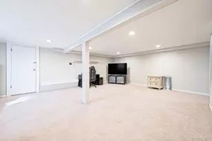 1477 6th St, West Babylon, NY 11704 - Photo 13