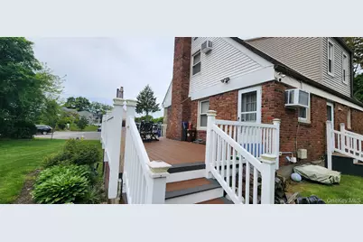 1333 Larboard Court, Uniondale, NY 11553 - Photo 17