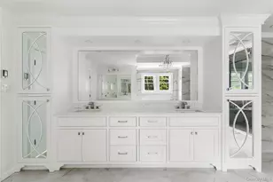 541 Split Rock Rd, Syosset, NY 11791 - Photo 19