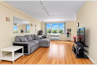 18-50 211th Street #6B, Bayside, NY 11360 - Photo 3