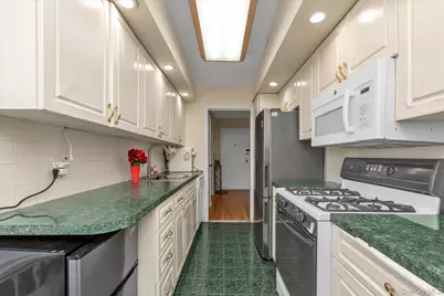 18-50 211th Street #6B, Bayside, NY 11360 - Photo 7