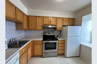 101 Sylvan, Miller Place, NY 11764 - Photo 7