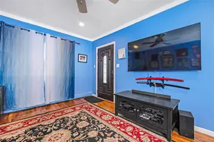 19 Rainbow Ln, Lindenhurst, NY 11757 - Photo 17