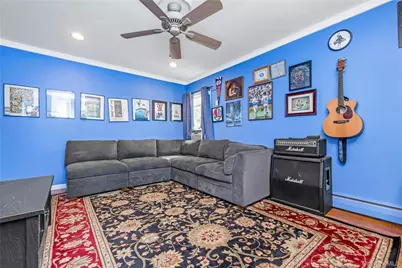19 Rainbow Lane, Lindenhurst, NY 11757 - Photo 13