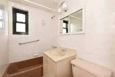 56-15 244 Street #Upper, Douglaston, NY 11362 - Photo 17