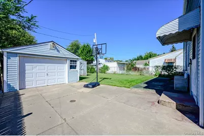 1258 Waverly Street, Hewlett, NY 11557 - Photo 21